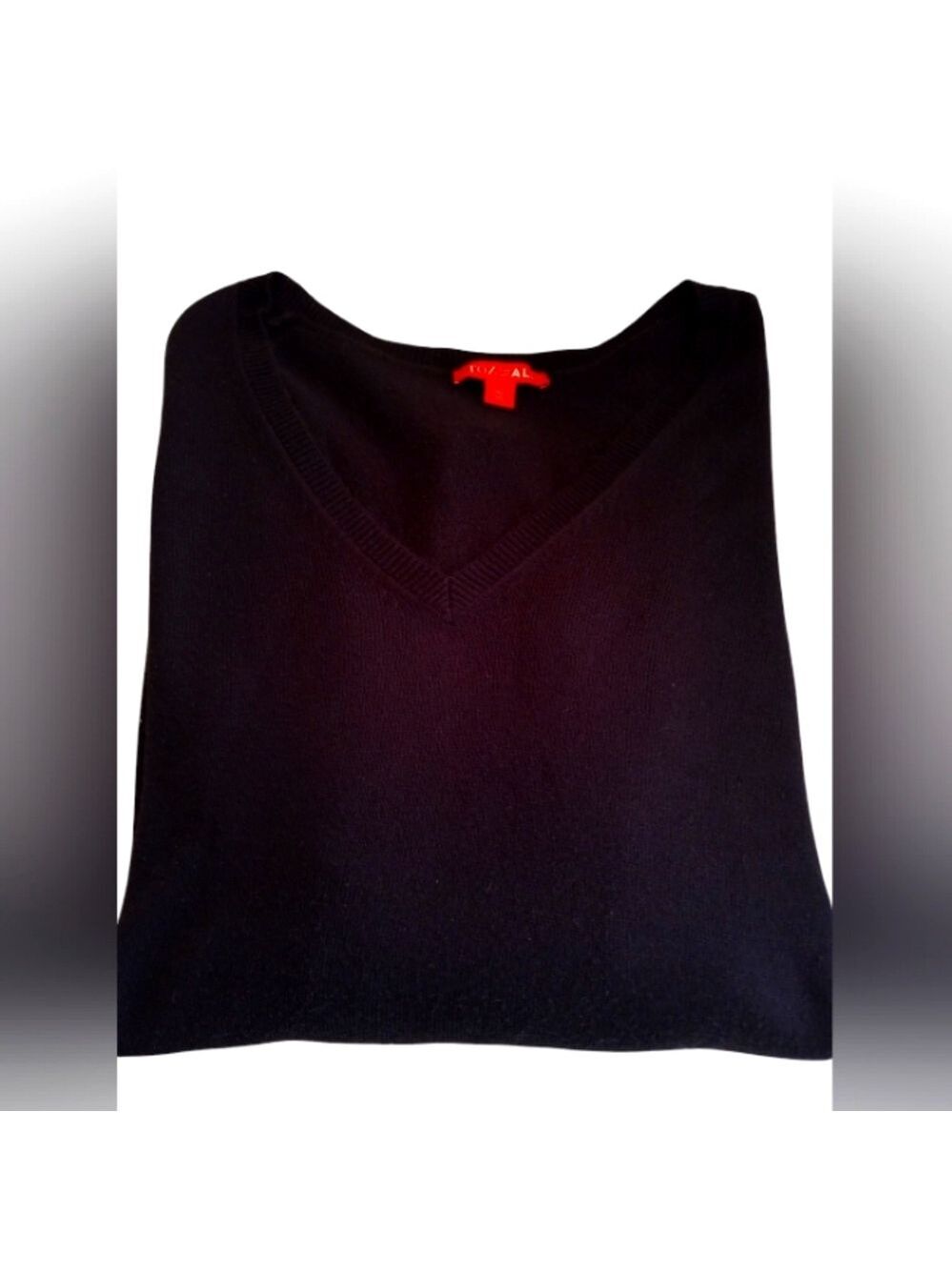 Roz & Ali V-Neck Sweater. Black, Long Sleeve. Size XL